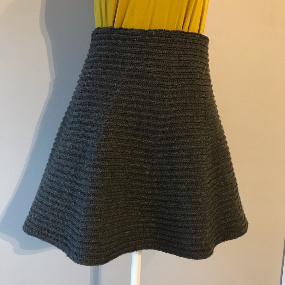 De Phil knit gray textured skater skirt